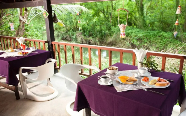 Motive Cottage Resort