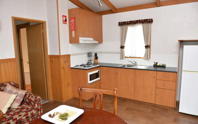 Riverside Cabin Park