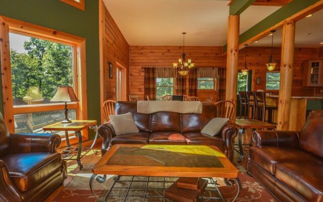 Cozy Bear Chalet