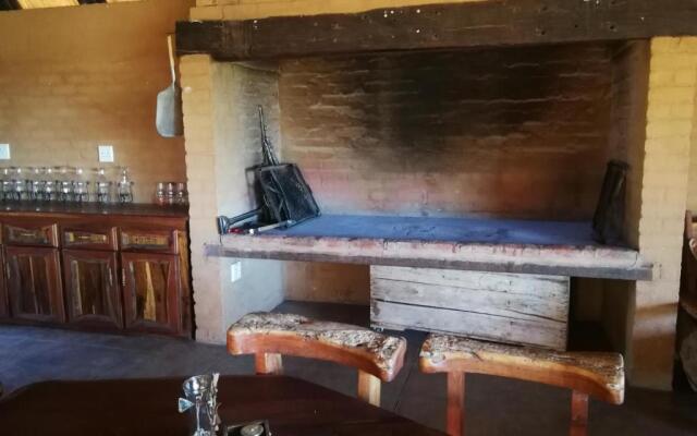 Kamelruhe Guest House & Camping