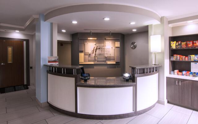 Holiday Inn Express Hotel & Suites Spence Lane by IHG
