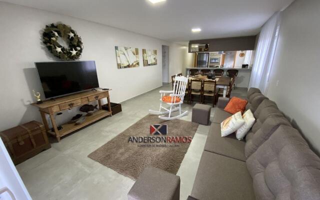 1083 - Apartamento com vista para o mar em Bombinhas