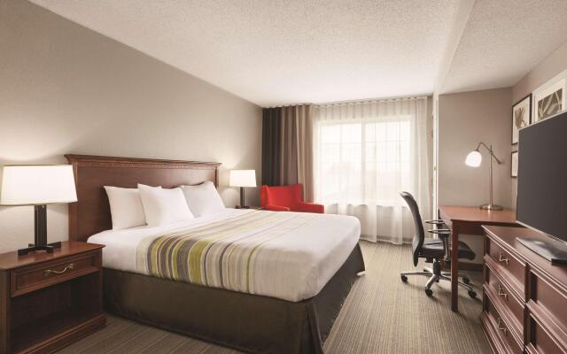 Country Inn & Suites by Radisson, Willmar, MN