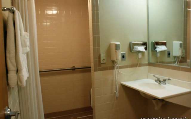 Red Roof Inn & Suites Herkimer