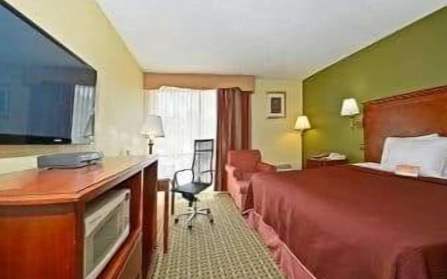 Howard Johnson by Wyndham Clifton NJ