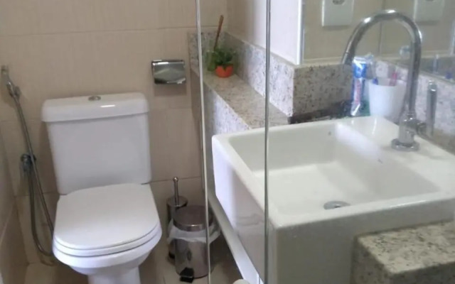Alugo Temporada apartamento frente ao mar de Fortaleza.