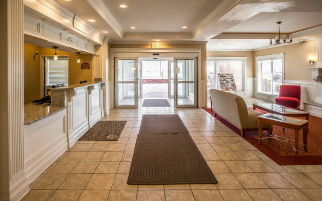 Comfort Inn Hebron-Lowell Area