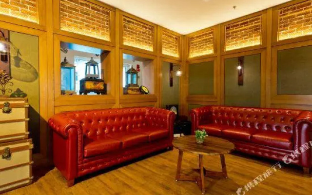 James Joyce Coffetel Qinhuangdao People Park Plaza