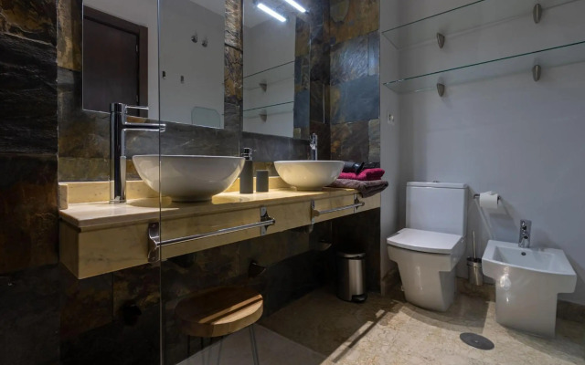 Alkazar Gardens Old Town 6 pax