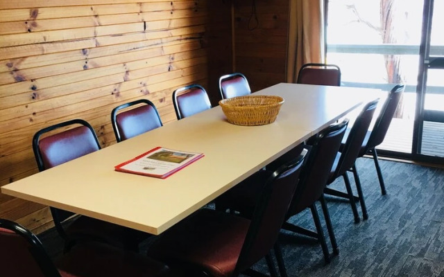 Anglers Reach Lakeside Village