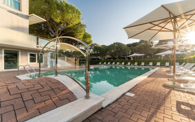 Hotel Embassy & Boston