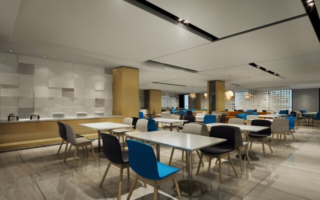 Holiday Inn Express Shanghai Songjiang Fangta by IHG