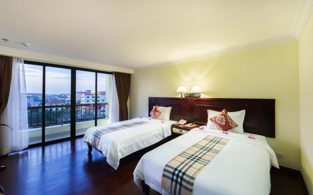 Smiling Hotel