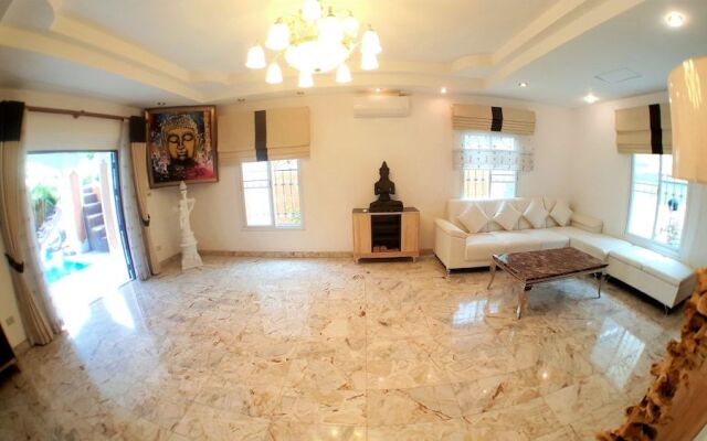 JOOPLAND Luxury Pool Villa Pattaya Walking Street 6 Bedrooms