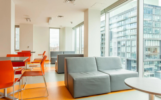 Residence & Conference Centre - Toronto Downtown - George Brown College - Campus Accommodation
