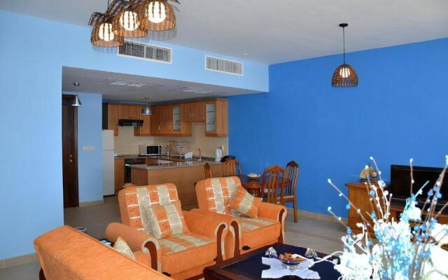 Lovely 1-bedroom serviced Apartment TalaBay Resort