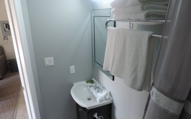 Wasaga Riverdocks Hotel Suites