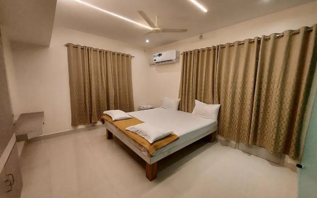 Srirangam Service Apartment