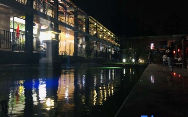 Zhiqing Hostel