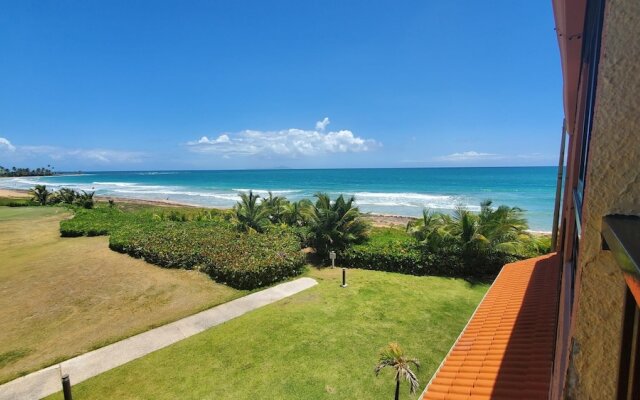 Spectacular Beach View 3-bedroom Villa Bv179