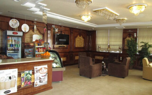 Lamasat Al Hamra Furnished Apartments