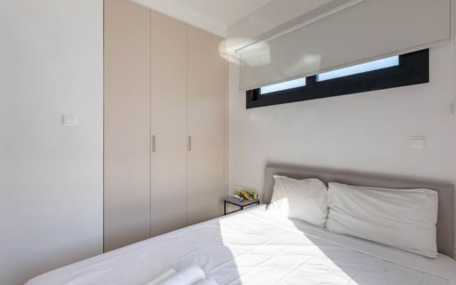 Yamas Urban Living Spiridonons