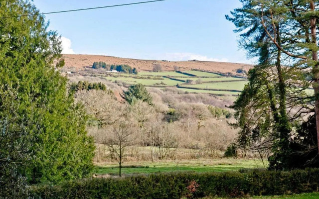 Lower Chinkwell-UK12426