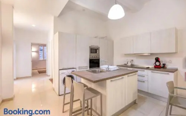 Floriana Suite-hosted by Sweetstay