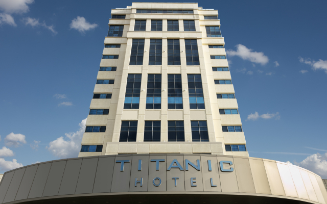 Titanic Business Kartal