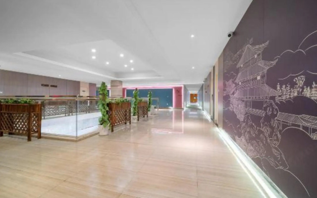 Shengjing Yijia Hotel Xiangyang wanda square