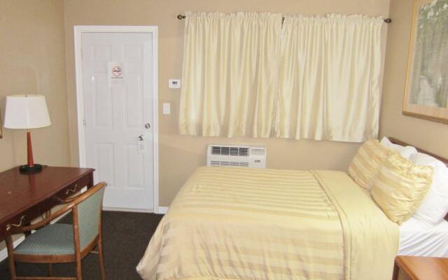 Village Inn & Suites