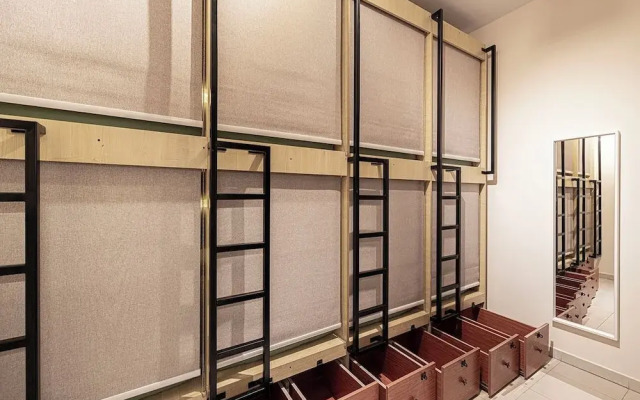 Next'House - Business Boulevard Hostel