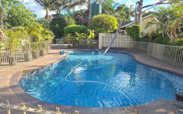 Charming 6-bed House With Swimming Pool in Harare