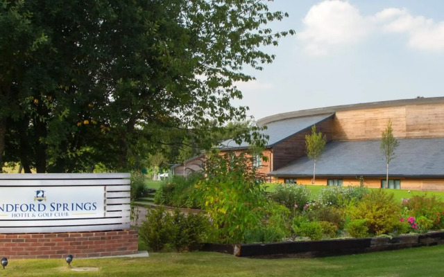Sandford Springs Hotel & Golf Club