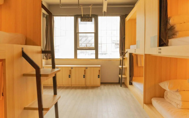 Chengdu Desti Youth Park Hostel