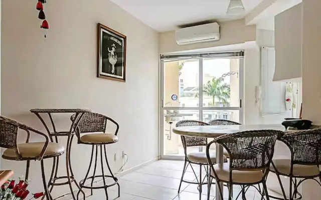 2 b ap, 400m the Beach, Jurere Downtown Rgp208