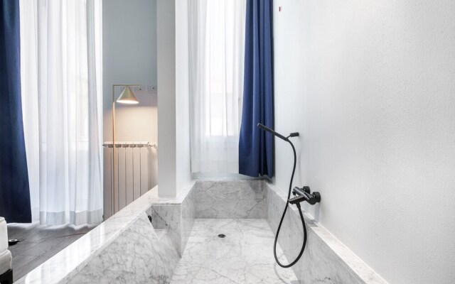 Cavour Deluxe by Mmega