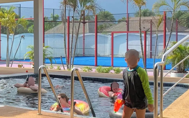 CET Resort & Rayong Padelcenter