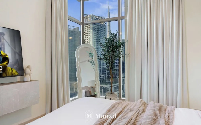 2BR w Canal & Burj View Near Dubai Mall