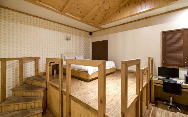 Sunflower Hotel