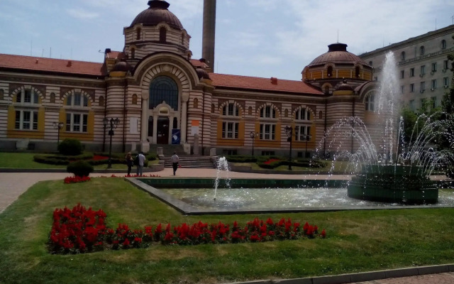 Greek Rooms in the City Center