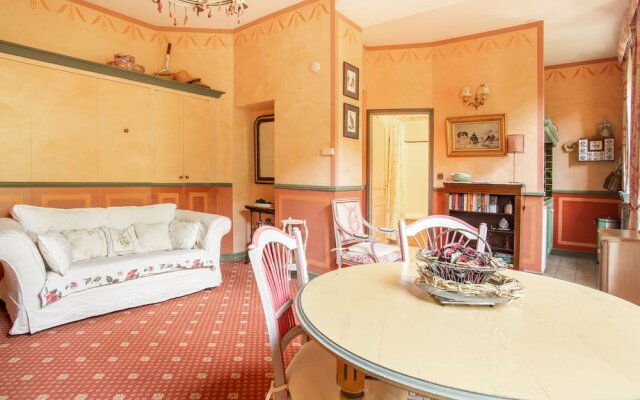 Studio with pool in garden Park, naerby spas and views at the Mont Ventoux.