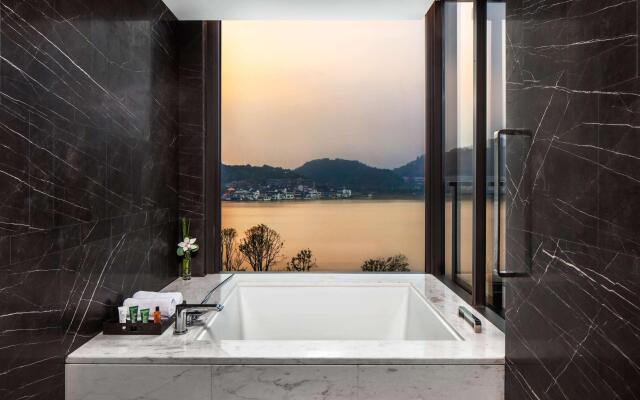 Hilton Ningbo Dongqian Lake