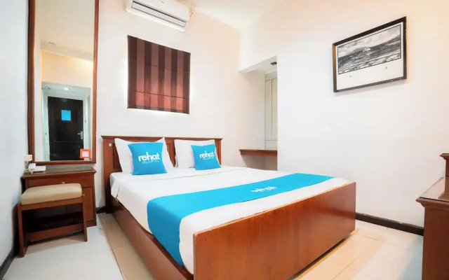 Rehat at Hotel 10 Buah Batu