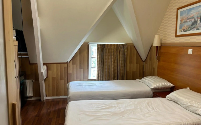 Hotel Isis