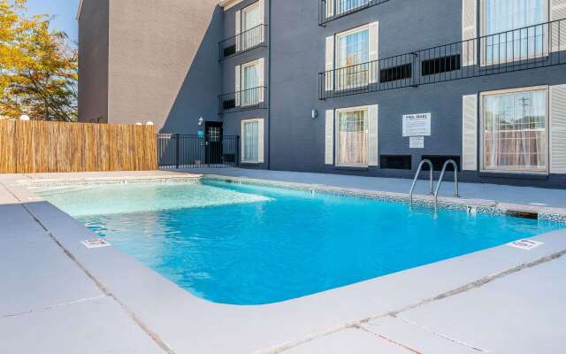 The Blu Hotel Blue Ash Cincinnati, Ascend Hotel Collection