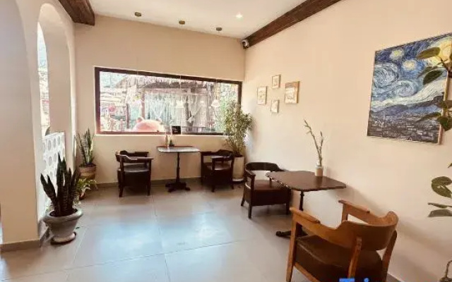 Lu Jian · Yunqi Homestay