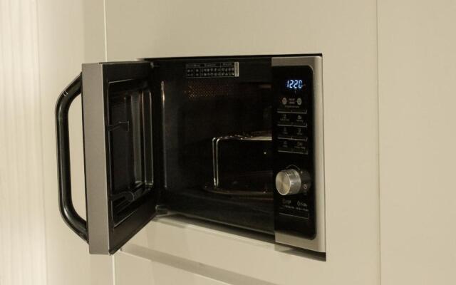 Sunny Serviced Apartment