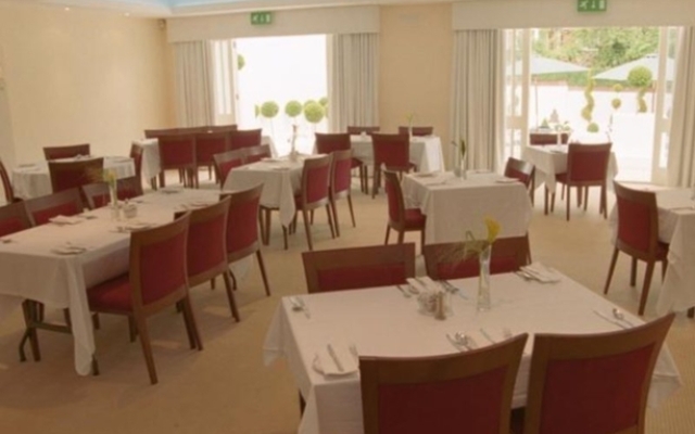 Raglan Hotel