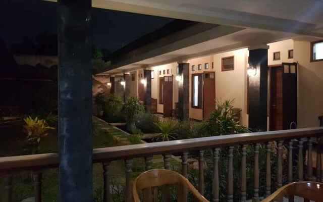 Griya Teratai Luxury Guest House